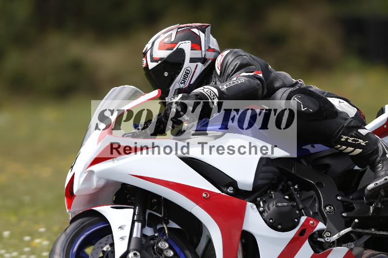 /37 28.07.2025 Dunlop Ride und Test Day ADR/Trackday Erfahren gelb Trackday schnell  rot/44